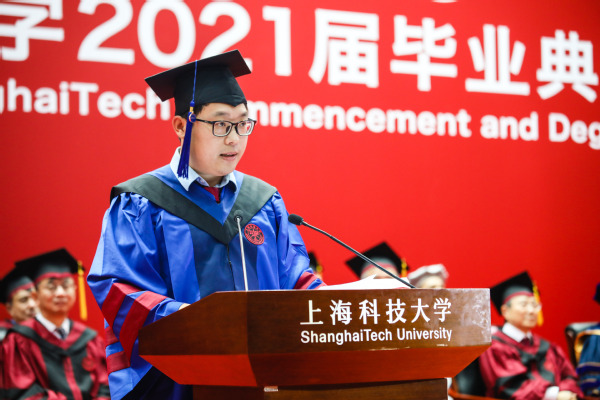 研究生毕业生代表吕文涛在2021届毕业典礼上的发言