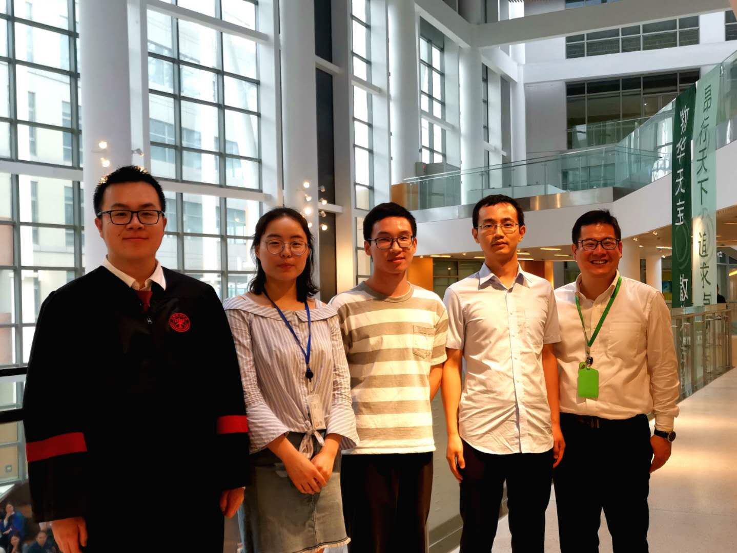 研究团队(左起)陈翌翀同学,魏蕾同学,孙凸同学,马延航教授,章跃标