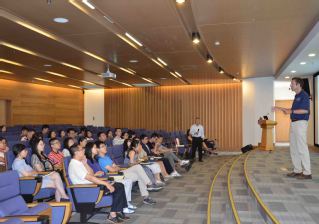 Wharton School Professor Terwiesch Visits ShanghaiTech