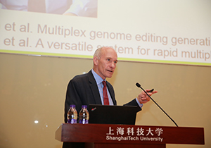 CAR T-Cell Therapy Pioneer Delivers ShanghaiTech Lecture