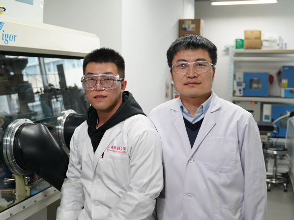 物质学院米启兮团队在锡基钙钛矿薄膜的制备方法上取得进展