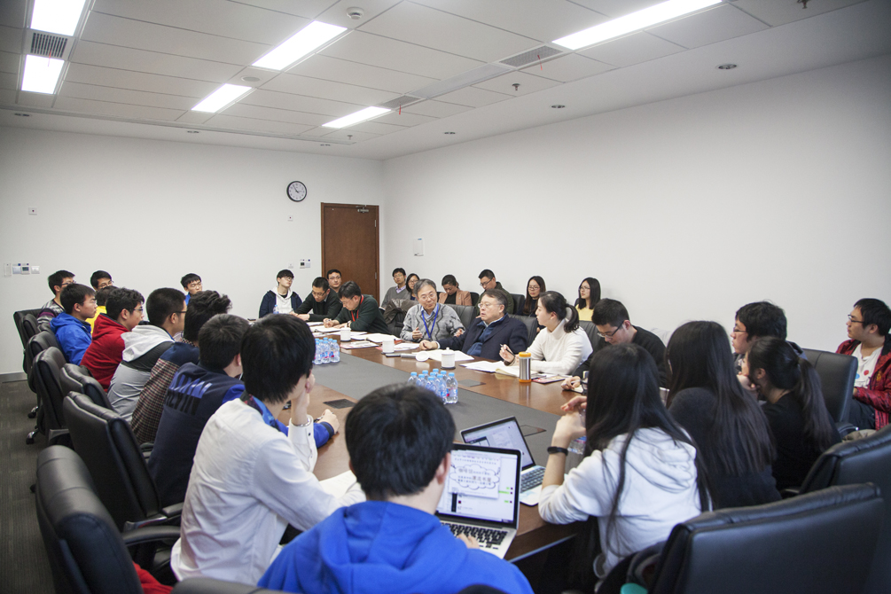 我校举行期末学生座谈会