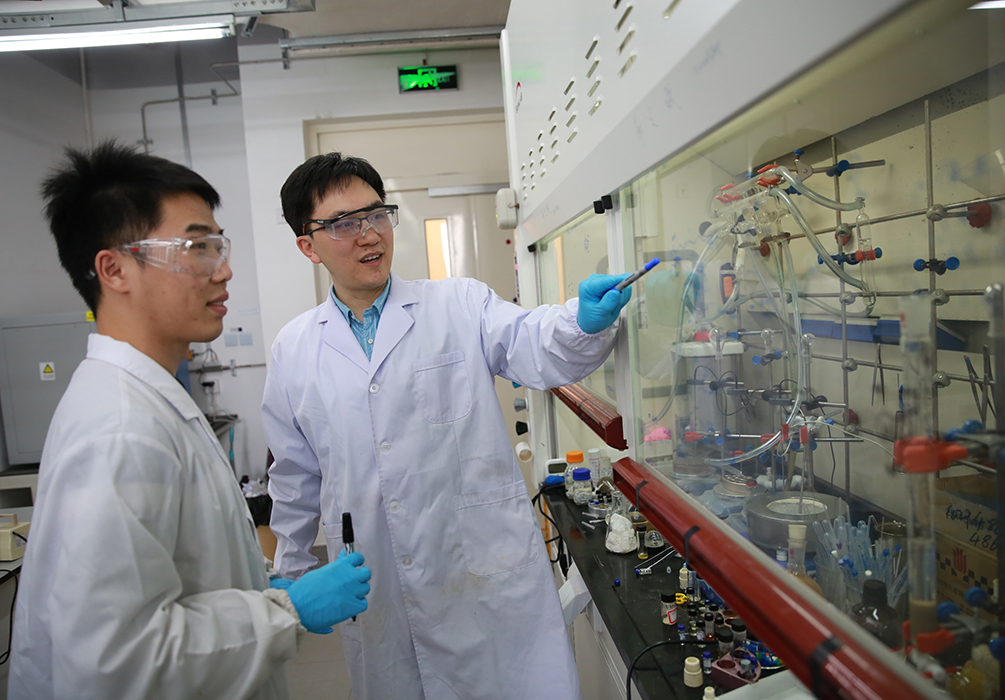 物质学院再生能源研究团队背后的故事