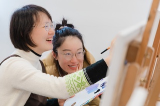 心灵手巧，快乐生活，校工会举办国际妇女节主题活动