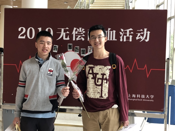 2019无偿献血活动在我校举行，广大师生热烈响应踊跃报名