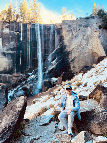 Graduate Story | Miao Yuchen: Bringing questions in chemistry into the larger world of life