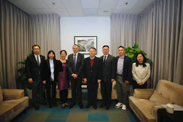 新西兰怀卡托大学高级副校长访问上海科技大学