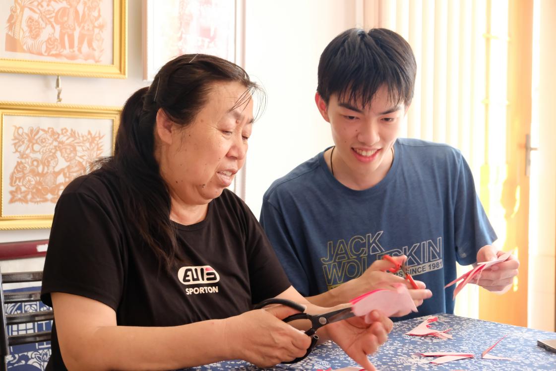 陕西延安社会实践｜红旅峥嵘解新意，击鼓裁章忆旧缘