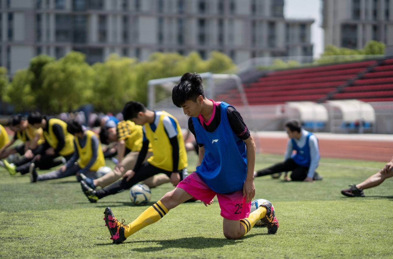 我校体育课新节奏:循序渐进强健体魄