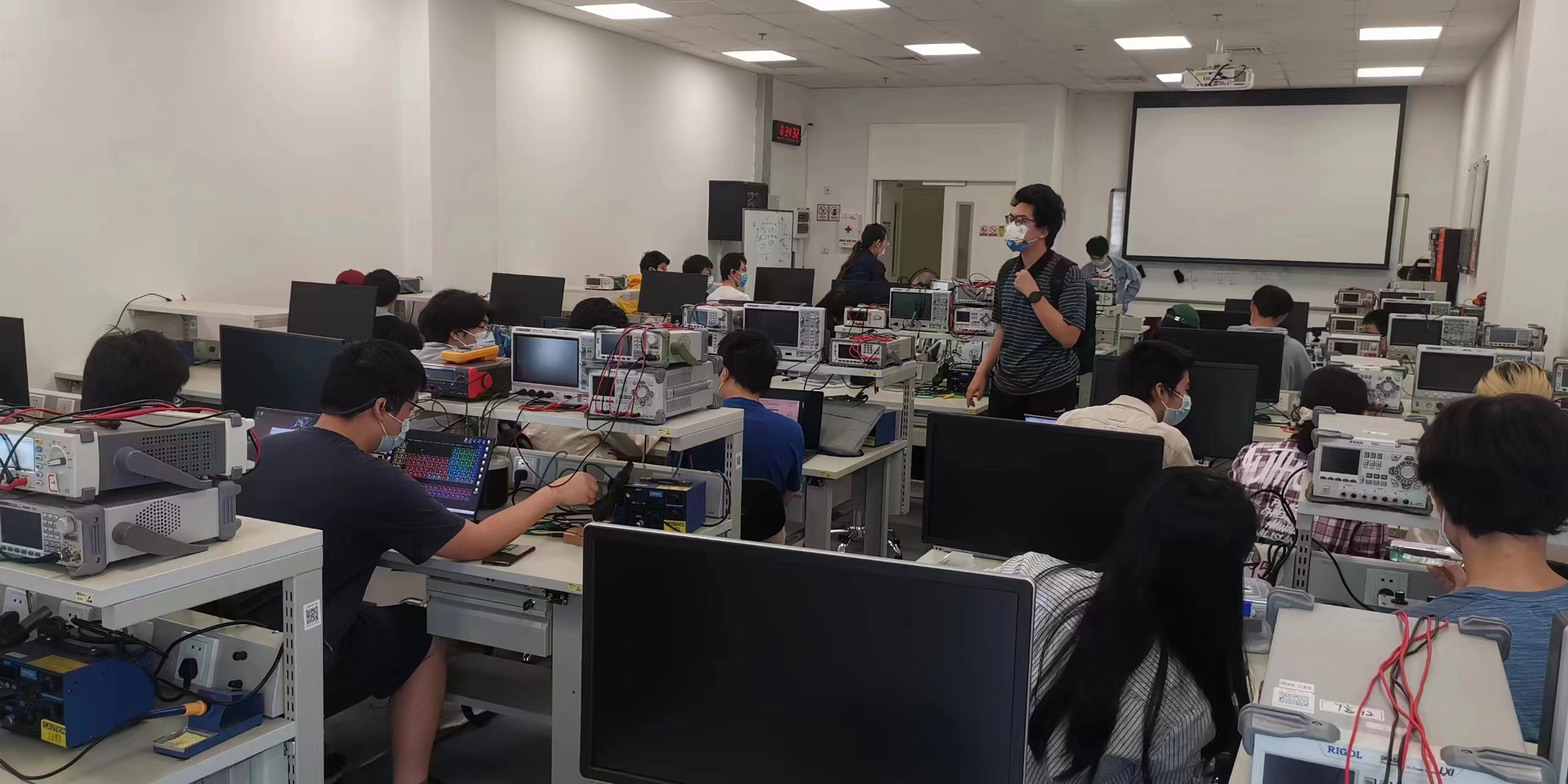 探秘上科大精品课程  《信息科学与技术导论》