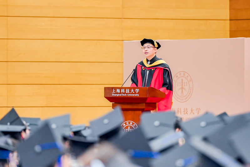 President Feng Donglai delivers the 2026 Commencement Address