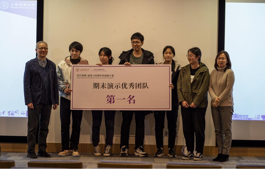 The final roadshows of the Design Thinking course were successfully held by SEM