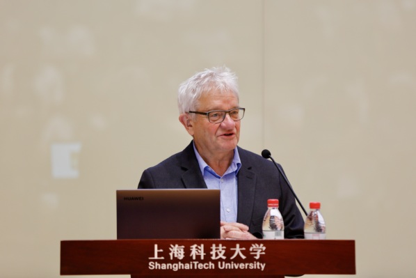 揭秘生命奥义  诺贝尔奖得主保罗·纳斯爵士做客上科大讲坛