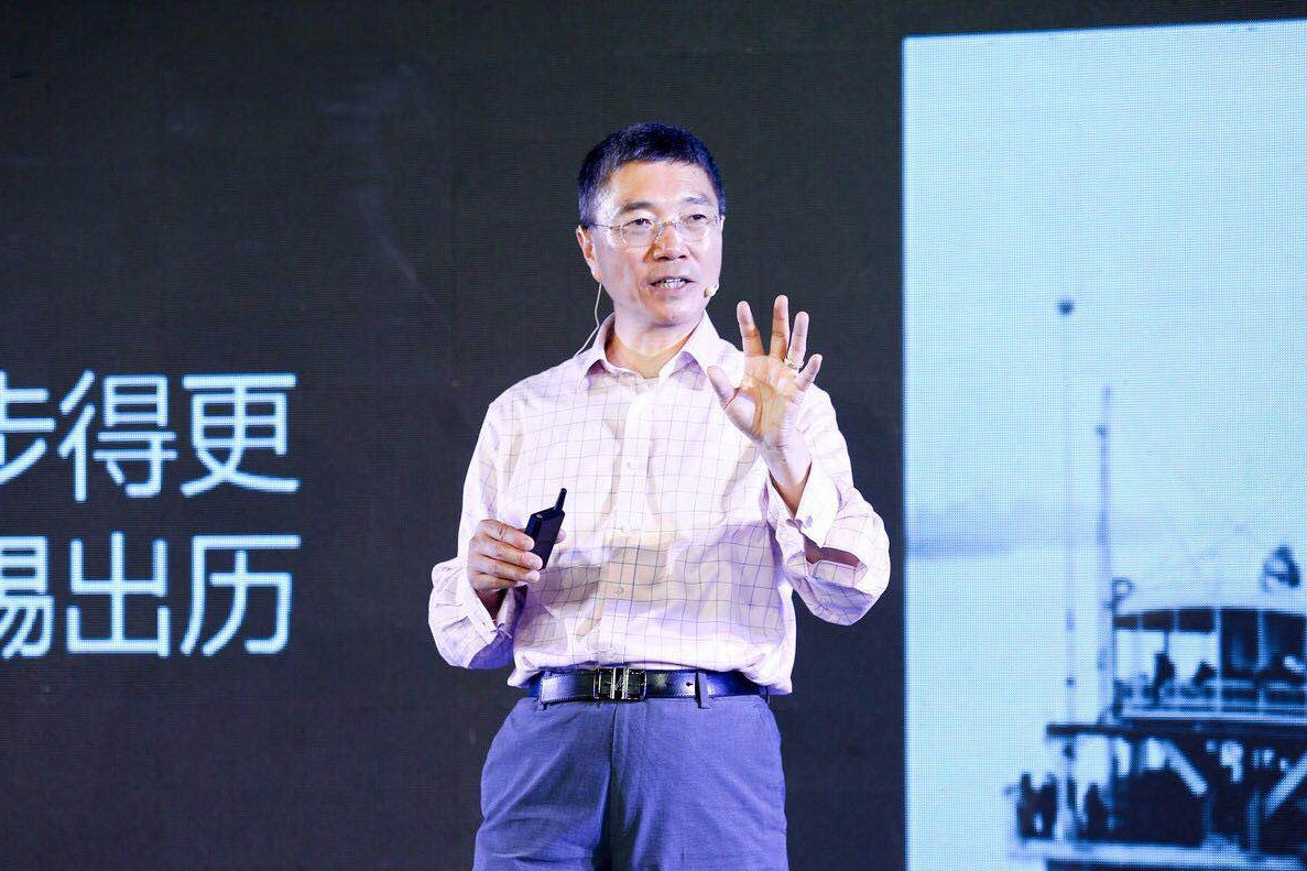 文津图书奖得主,硅谷风险投资人吴军博士来校作科技与未来讲座
