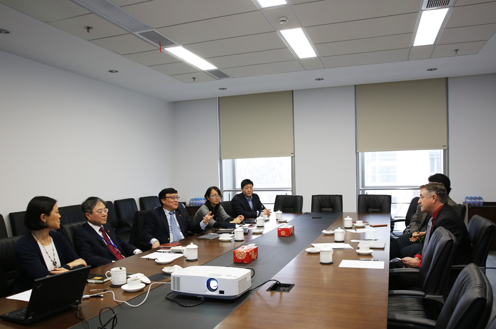 Stanford Acting Dean of Engineering Thomas Kenny Visits ShanghaiTech